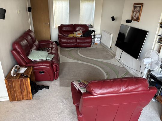 3 Bed link detached house to let in Waterstone Park, Greenhithe - Photo 1