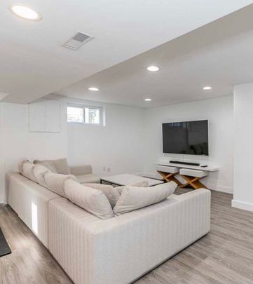 For Lease - 163 Gunn Street Unit# Basement, Barrie, Ontario - Photo 1