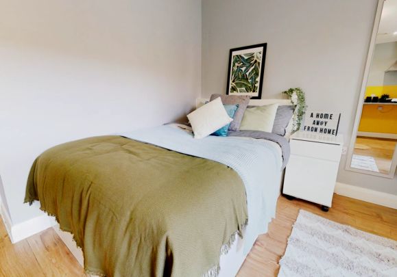 Platinum Studio - Photo 1