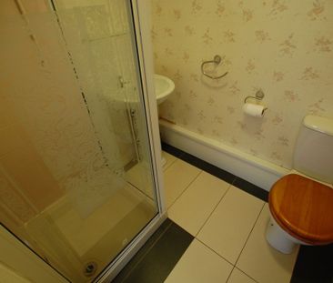 Market Street Little Lever Bolton Lancashire - Photo 5