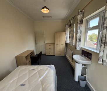 Kitchener Street, Huntington Road - P1098 - Photo 3