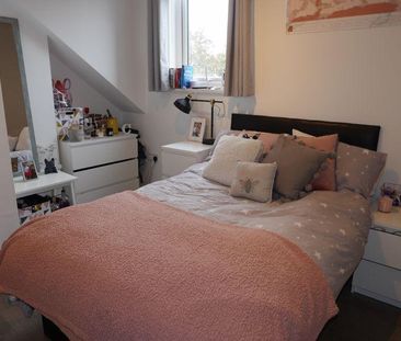 3 bedroom apartment to rent - Photo 4