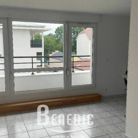 METZ VALLIERES - F2 - CUISINE EQUIPEE - PARKING - Photo 1