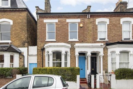 3 bedroom end of terrace house to rent - Photo 4
