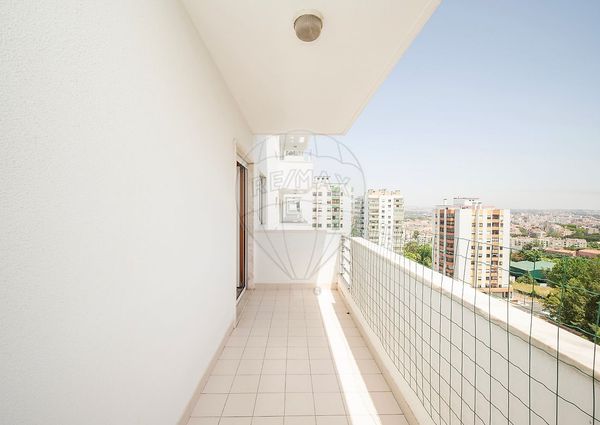 Apartamento T4 em Lisboa