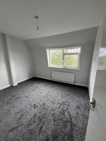 2 bedroom semi-detached house to rent - Photo 2