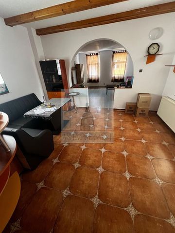 Casa /Villa 3 camere mobilata/utilata - zona Centrul Civic - Fotografie 3