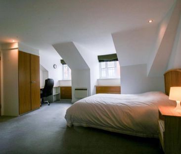 3 bedroom penthouse to rent - Photo 3