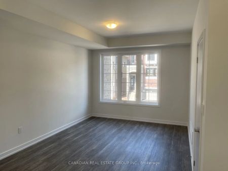 Property For Lease | W9284795 - Photo 5