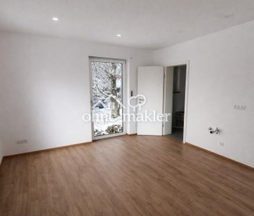 2,5-Zimmer-Wohnung (1. OG), 2023 kernsaniert, mit großem Westbalkon... - Photo 2