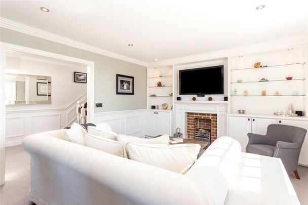 Tite Street, Chelsea, London, SW3 flat to rent - Photo 1