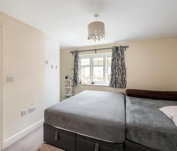 3 bedroom semi-detached house to rent - Photo 6