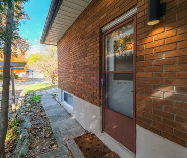 For Lease - 926 CHARLESWOOD Avenue Unit# B, Overbrook - Castleheigh... - Photo 4