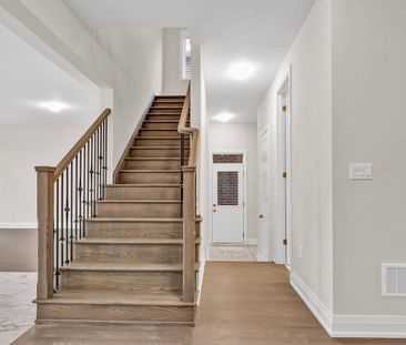 For Lease - 134 Jonkman Boulevard, Bradford West Gwillimbury, Ontario - Photo 2