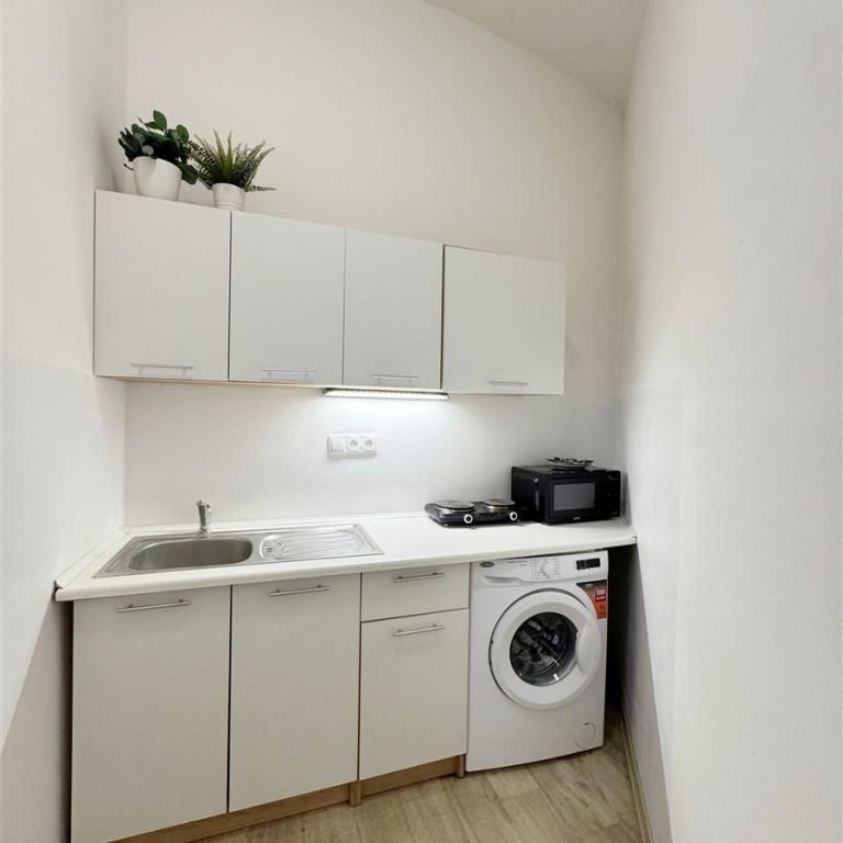 Pronájem bytu 1+kk 30 m2 - Фото 1