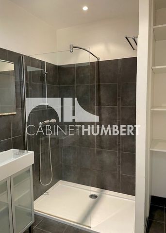 Location Appartement 3 pièces 77m² ST ETIENNE 42000 - Photo 2
