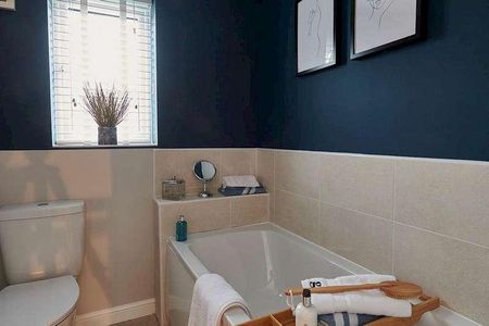 Acklam Gardens, Middlesbrough, TS5 - Photo 5