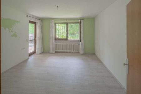 Gepflegte 4,5-Zimmer-Wohnung zu vermieten mit einer Terrasse und Garten! - Foto 3