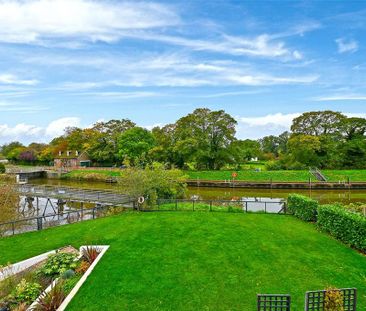 4 bedroom detached house to rent - Photo 4