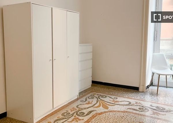 genoa, Liguria 16124