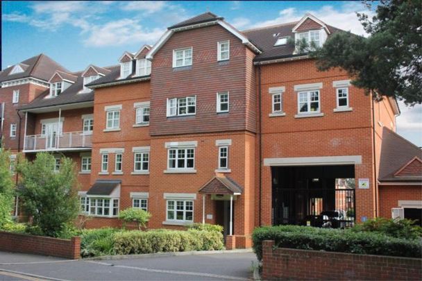 Abingdon Court, Woking - 2 bedrooms Property for lettings - Seymours - Photo 1