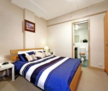 Spacious North-Facing Modern Apartment in Prime South Yarra Location - Photo 6