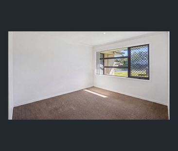 Properly Managed I Family comfort, flexible living and a peaceful h... - Photo 5