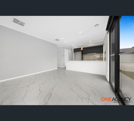 1/28 Mia Street, Alfredton, Vic 3350 - Photo 2