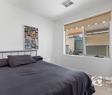 Stylish, Renovated Unit in a Quiet, Convenient Location - Photo 3
