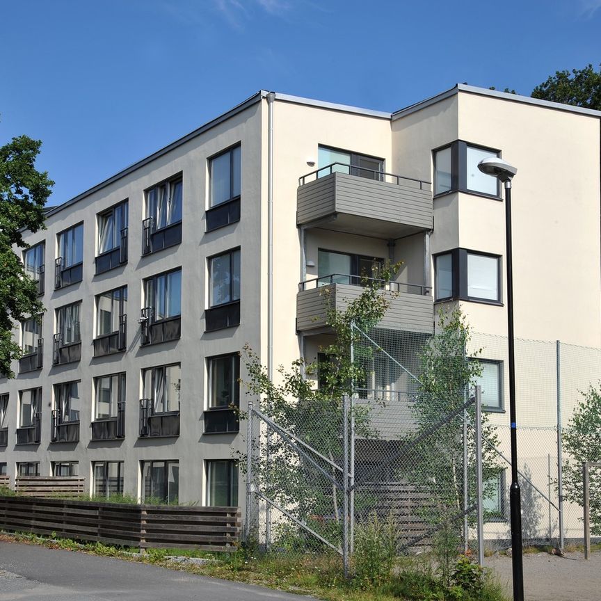 Helgesons Väg, Nacka - Photo 1