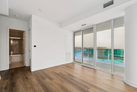 For Lease - 333 Sunseeker Avenue Unit# 524, Innisfil, Ontario - Photo 5