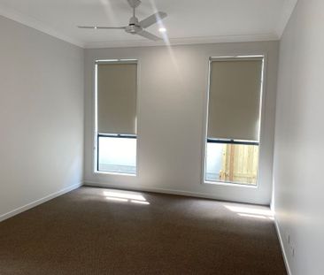 MODERN 4-BEDROOM FAMILY HOME, AVAILABLE AND READY FOR YOUR FAMILY NOW! - Photo 4