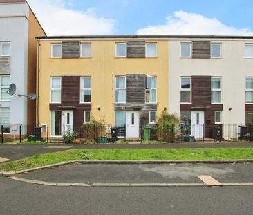 4 bedroom terraced house to rent - Photo 5