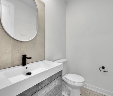 For Lease - 472 MUTUAL Street, Overbrook - Castleheights and Area, ... - Photo 1