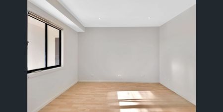 Classic 2Br Townhouse in Maribyrnong! - Photo 5