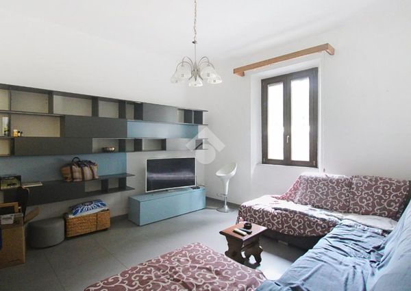 Casa indipendente in affitto