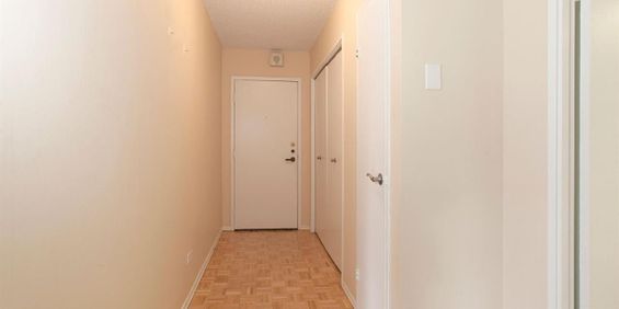 1 Bedroom - 3488 Chemin De La Côte-des-Neiges, Montréal - Photo 3