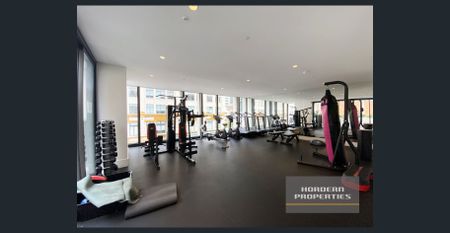 Beautifully Furnished Two Bedroom Apartment With Parking | Luxury Living at One30 Hyde Park - Photo 2