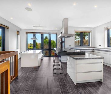 Exceptional six bedroom luxury residence in Bowdon with gym, cinema... - Photo 6