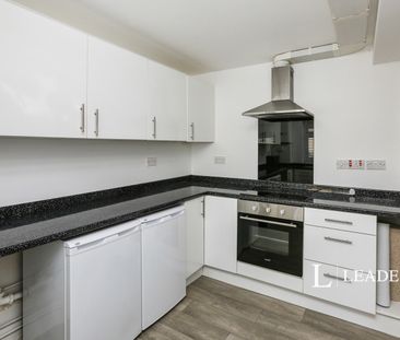 2 bedroom apartment to rent Ross Mews, Victoria Road, Netley Abbey,... - Photo 4