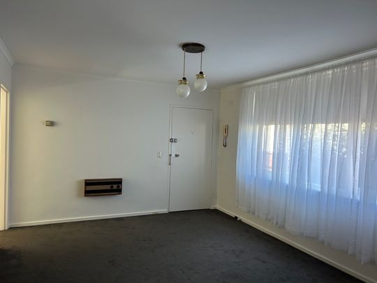 LOW MAINTENANCE LIVING IN A SOUGHT-AFTER CLIFTON HILL LOCATION - Photo 1