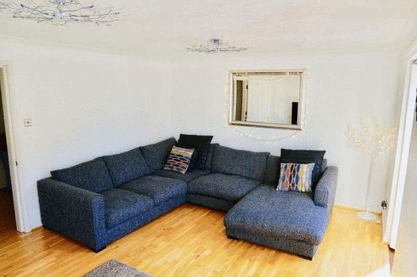 4 bedroom townhouse to rent - Photo 1