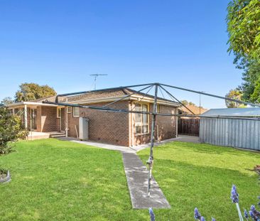 Family living in Belmont's heart - Photo 3