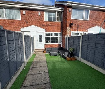 2 Bed Terraced House, Warrels Court, LS13 - Photo 2
