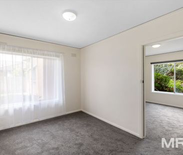 2/8 Anzac Street, Carnegie - Photo 3
