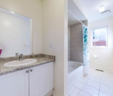 For Lease - 131 Aikenhead Avenue, Richmond Hill, Ontario - Photo 3