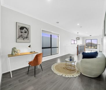 Sophisticated Dual-Level Luxury Home - Photo 2