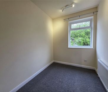 Waltham Close, West Bridgford, Nottingham, NG2 - Photo 2