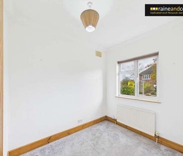 Aberdale Gardens, Potters, EN6 - Photo 6