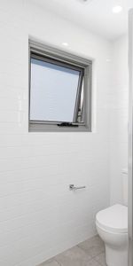 Modern Studio Apartment - Photo 3